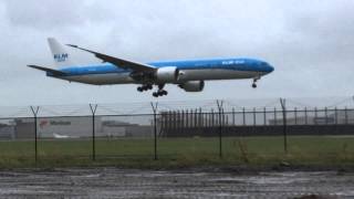 STORM CROSSWIND LANDING G54KT  KLM 777300ER Asia livery [upl. by Burnside]