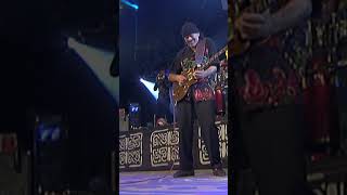 Carlos Santana  Guitar solo in Smooth  North Sea Jazz 2004 [upl. by Steele]