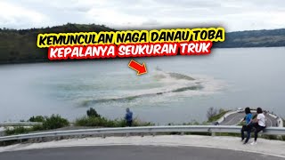 Ular Naga Danau Toba Menampakan Diri Kepalanya Sebesar Truk [upl. by Scully]