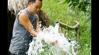 Primitive Skills Upgrading irrigation systems water supply by pipe bamboo new water line [upl. by Edieh610]