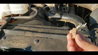 Fixing random intermittent battery light 2001 Ford Superduty [upl. by Dumanian185]