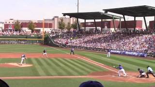 Javy Baez doubles in two runs against Padres [upl. by Fasto330]