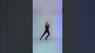 Beehind my quotRiverquot Dance Cover Itzy Yeji shorts [upl. by Dryfoos]