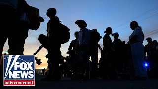 Second caravan crosses southern Mexico border [upl. by Franz]