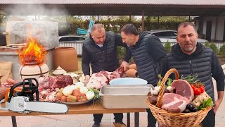 ¡Cocinando filetes a fuego natural Carne a la brasa con salsa y tomates frescos [upl. by Okihsoy]