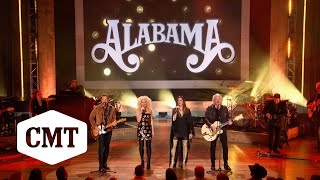 Little Big Town Performs quotThe Closer You Getquot  CMT Giants Alabama [upl. by Zsuedat548]