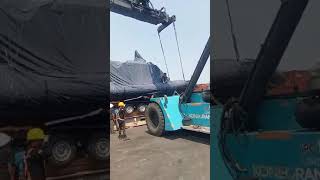 LIFT ON LIFT OFF UNIT SPEED BOAT KE ATAS CONTAINER FLAT TRACK [upl. by Adrahs]