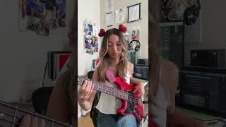 GLUE SONG BY BEABADOOBEE BASS COVER [upl. by Ynnub803]