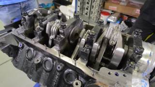 John Bowe shows how Liqui Moly MoS2 Reduces Engine Wear [upl. by Rochus499]