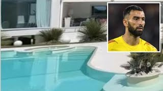 Lex portiere della Roma Rui Patricio vende la villa ecco il la residenza extralusso con piscina [upl. by Adamok]