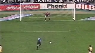 Ronaldo Nazário vs Gianluigi Buffon [upl. by Rialc329]