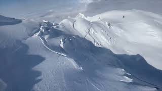 Sorvoli sul Monte Bianco per ricerca alpinisti dispersi [upl. by Aitra416]