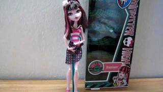 Monster High Draculaura Skull Shores Shore Doll Review [upl. by Sine]