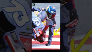 Riders हाथ को क्यों रगड़ते है😱😱bike rider bikerider motogp facts shorts [upl. by Iveel]