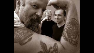 Seasick Steve and the Level Devils  Sick of Slick [upl. by Chader]