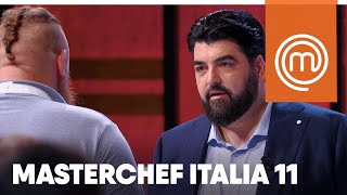 Il tonno vitellato di Chef Cannavacciuolo salva gli aspiranti chef  MasterChef Italia 11 [upl. by Sabian235]