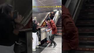 Metro station me jhatka prank 😂😂🤣 funny metrostation jharkhand jhatkamachine funnyprank [upl. by Ailedua]