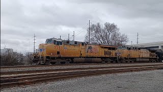 1202023 9 trains in 3hours in Dayton with Union Pacific power Dash 8 lead Twin AC44s 364 and 363 [upl. by Gerome684]