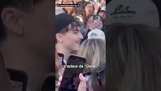 Timothée Chalamet sinvite à son propre concours de sosies [upl. by Honan]