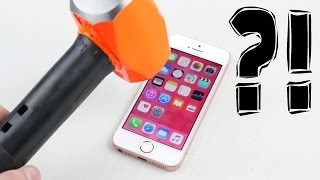 What happens if you hit a iPhone SE with a hammer See until the end [upl. by Pulcheria]