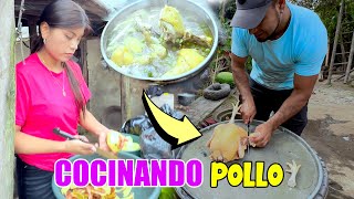 Un pollo crudo para cada equipo que receta será la mejor  cocinando en el campo [upl. by Rashidi]