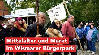 Druide weiht Mittelalterlichen Herbstmarkt Wismar mit Show und bunter Ware [upl. by Storfer928]