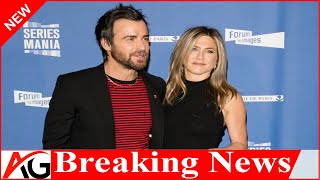 Jennifer Aniston prefers to keep men behind closed doors following Justin Therouxs engagement acco [upl. by Sitrik]