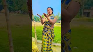 bhojpuri dance bhauji Bina angana sohat [upl. by Alleul]