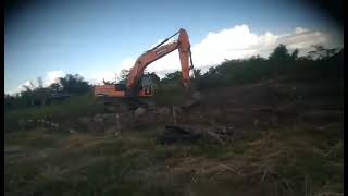 excavator Naman ang nag clearing Equipment amp Operator Channel [upl. by Collbaith]