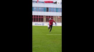 Bayern Coach shows INSANE Skills 🤯 [upl. by Aihsitan42]