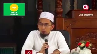 Bolehkah Shalat Tahiyatul Masjid Ketika Khatib Khutbah  Ustadz Adi HIdayat Lc MA [upl. by Haelahk]