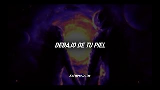 Debajo de tu PielCaifanes Letra [upl. by Nerrawed]