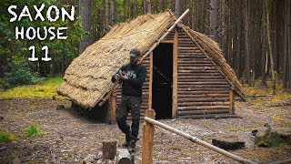 Thatch House Build Primitive Moss Insulation  Bushcraft Saxon House PART 11 [upl. by Bertle]