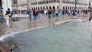 El fenómeno de Laqua alta en en máximo de marea astronómica Venecia Italia [upl. by Yelrah]