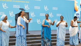 REBA Ababyeyi kandi Abayobozi bakuru bu Rwanda babyina kinyarwanda [upl. by Sedicla548]