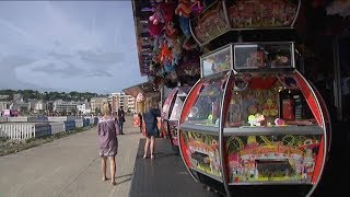 Le Havre  les forains regrettent le déménagement de leurs attractions [upl. by Ocsirf]