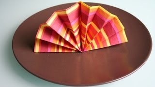 Servietten falten Fächer  napkin folding hand fan [upl. by Bilski736]