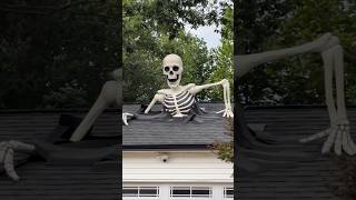 Let me show you how to attach the viral GROUNDBREAKER SKELETON to your roof halloween skeleton [upl. by Mychael]