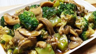 BROCCOLI with MUSHROOM RECIPE in GARLIC SAUCE  Easy To Cook [upl. by Link]