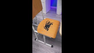 Sasseoir sur la chaise sale  💺😱 Le meilleur des farces de harcèlement [upl. by Aivilo977]