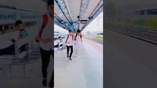 Train chhutane wali thi😱😯🤪butterflycouples thoothukudi love trending dance couple [upl. by Oniluap679]