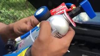 How to fill freon in Honda Odyssey 2005 touring [upl. by Ennoitna]