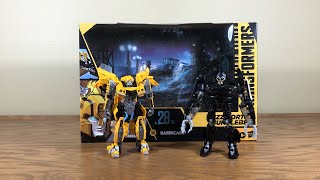 Transformers Studio Series Deluxe Class CLUNKER BUMBLEBEE vs BARRICADE Review [upl. by Naleag]