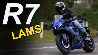 2022 Yamaha R7 LAMS Review  Best Beginner Sports [upl. by Adnerol]