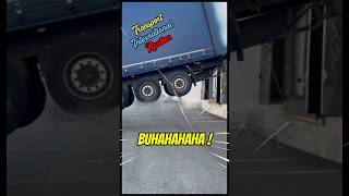 Buhahahaha  🤪 trucker truckdriver truckdriverjobs camionista camion lkwfahrer lkw [upl. by Tiffi]