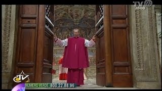 Conclave il Maestro delle Celebrazioni Liturgiche Pontificie ordina quotextra omnesquot [upl. by Darice]