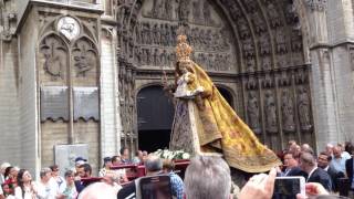 Eerste Maria processie in 60 jaar OnzeLieveVrouwekathedraal Antwerpen❶ [upl. by Langley]