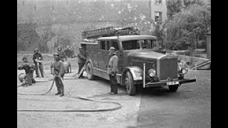 Der quotbeflaggtequot Löschzug der Feuerwehr Frankfurt [upl. by Ettegirb383]