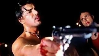 John Abraham Best Action Scene  लकीर फ़िल्म में जॉन अब्राहम का ज़बर्दस्त एक्शन सीन  Lakeer [upl. by Nnayllek346]