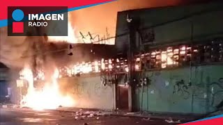 Voraz incendio consume mercado en Cuautla Morelos [upl. by Leland]